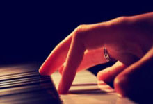 尤文1-0,终结2连败+逼近前四,19岁新星奔袭后惊艳破门,太牛了.